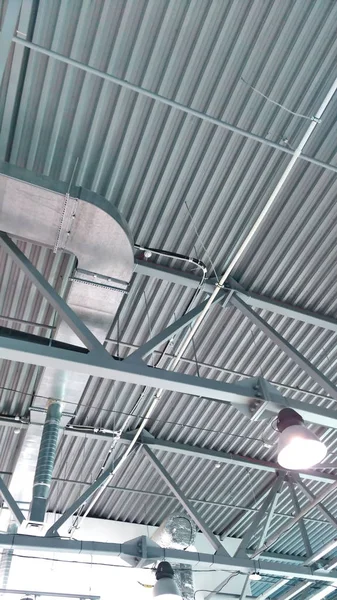 Teknisi Ceiling Systems Indoors — Stok Foto