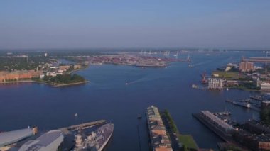 Şehir merkezindeki Norfolk güneşli bir hava video