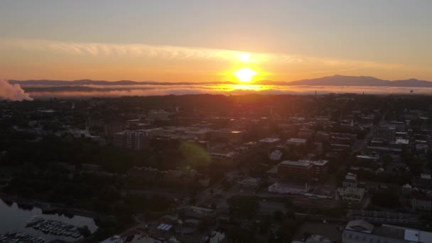 Letecké Video Centra Města Burlington Ráno Během Krásný Východ Slunce — Stock video