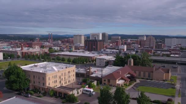 Aerial Video Downtown Spokane Solig Dag — Stockvideo