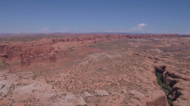 Vídeo Aéreo Del Parque Nacional Arches Utah Hermoso Día Soleado — Vídeo de stock