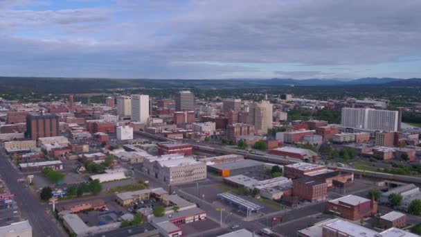 Luchtfoto Video Van Downtown Spokane Een Zonnige Dag — Stockvideo