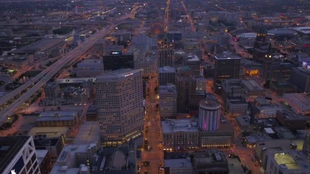 Aerial Video Downtown Milwaukie Night — Stock Video