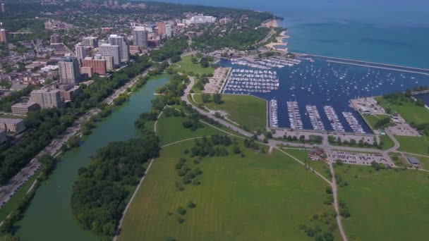 Şehir Merkezindeki Milwaukie Güneşli Bir Hava Video — Stok video