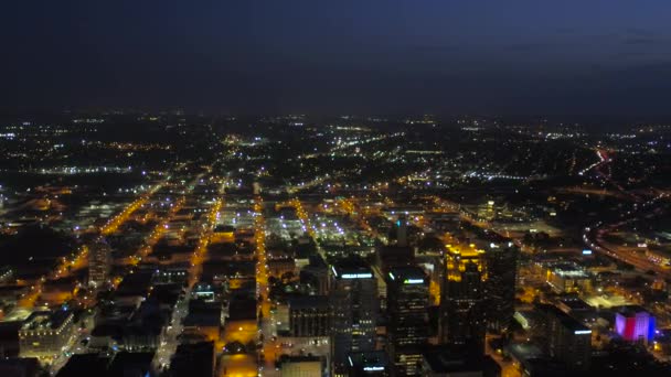 夜间伯明翰市中心的空中视频 — 图库视频影像