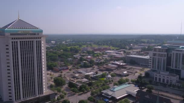 阳光明媚的一天 蒙哥马利市中心的空中视频 — 图库视频影像