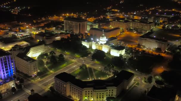 Vídeo Aéreo Del Centro Montgomery Por Noche — Vídeo de stock