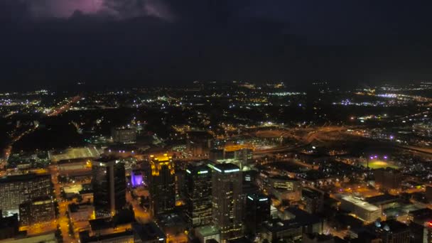 Luftbild Der Innenstadt Von Birmingham Der Nacht — Stockvideo