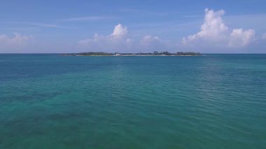Nassau adanın Bahamalar net güzel güneşli bir hava video.