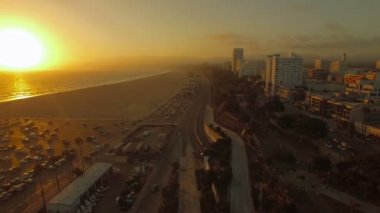 La California Santa Monica hava video