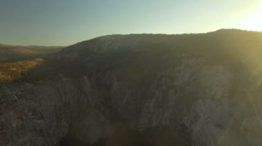 Hava video California'daki Yosemite Milli Parkı.