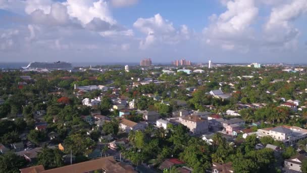 Ilmavideo Nassau Saari Bahamalla Selkeä Kaunis Aurinkoinen Päivä — kuvapankkivideo