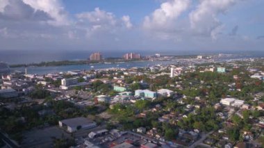 Nassau adanın Bahamalar net güzel güneşli bir hava video.
