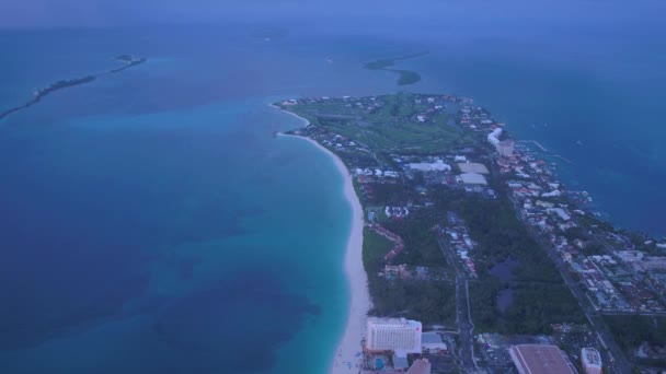 Luchtfoto Video Van Nassau Island Bahama Bij Zonsondergang — Stockvideo