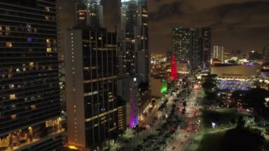 Downtown Miami gece hava video.
