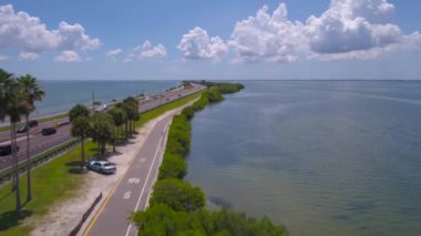 Şehir Tampa ve çevresinde güneşli bir hava video.