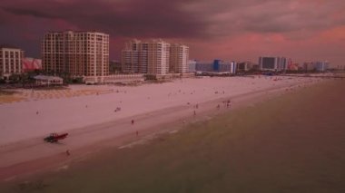 Tampa ve gün batımında St Pete Beach hava video