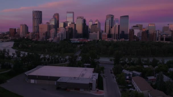 Letecké Video Downtown Calgary Východ Dawn — Stock video