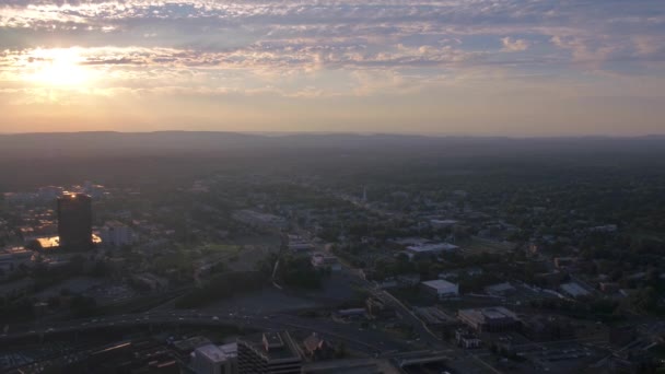 Aerial Video Downtown Hartford Vid Solnedgången — Stockvideo