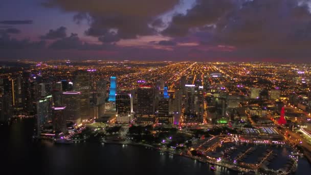 Luftbild Der Innenstadt Von Miami Der Nacht — Stockvideo