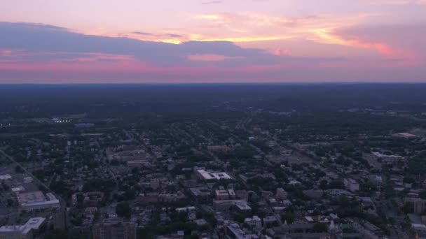 日落时分纽黑文市中心的空中视频 — 图库视频影像