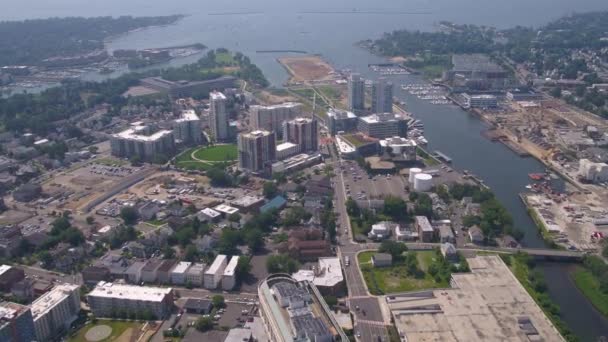 スタンフォードのダウンタウン 港の空撮 — ストック動画