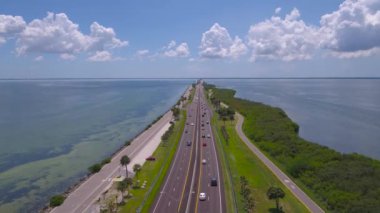 Şehir Tampa ve çevresinde güneşli bir hava video.