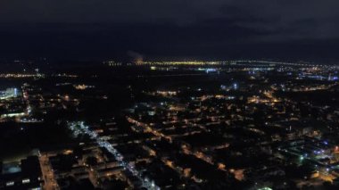 Şehir Wilmington geceleri hava video.