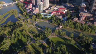 Şehir Calgary güneşli bir hava Video.