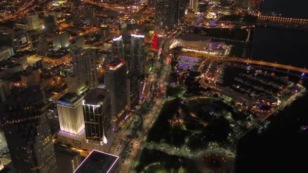 Vídeo Aéreo Del Centro Miami Por Noche — Vídeo de stock