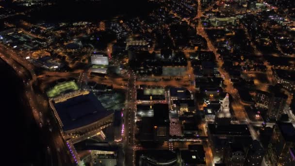 夜间在哈特福德市中心的空中视频 — 图库视频影像