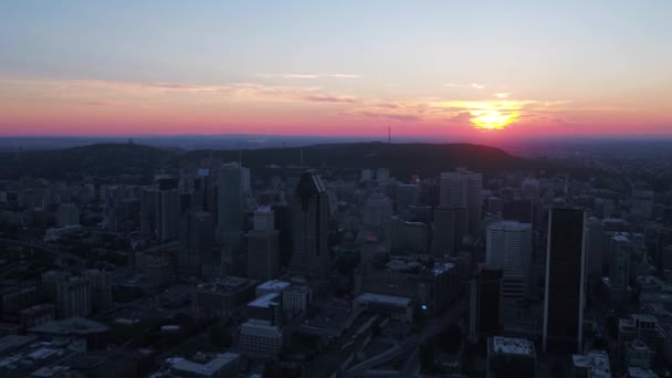 Vídeo Aéreo Centro Montreal Pôr Sol Uma Bela Noite — Vídeo de Stock