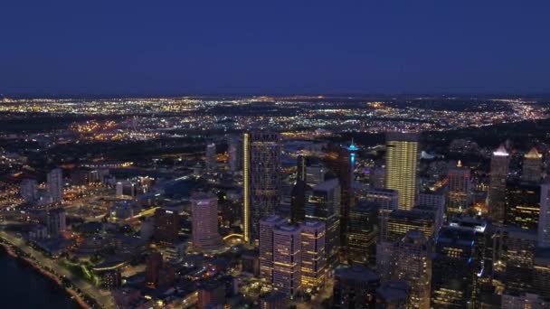 Luftbild Der Innenstadt Von Calgary Bei Nacht — Stockvideo