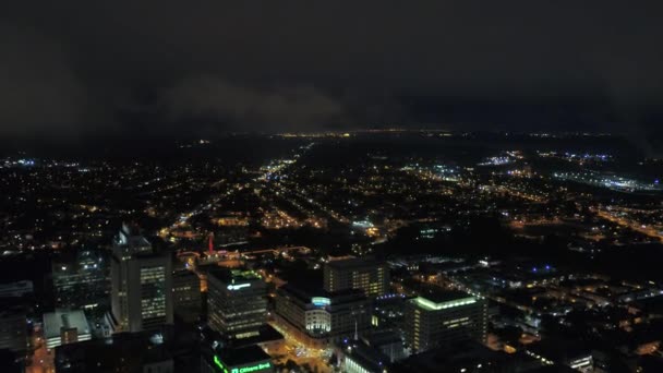 Luchtfoto Video Van Downtown Wilmington Nachts — Stockvideo