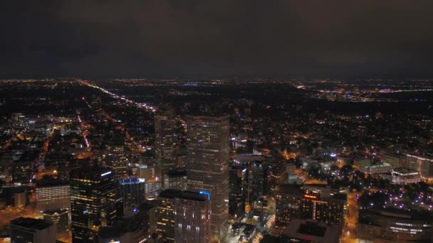 Luftbild Der Innenstadt Von Denver Der Nacht — Stockvideo