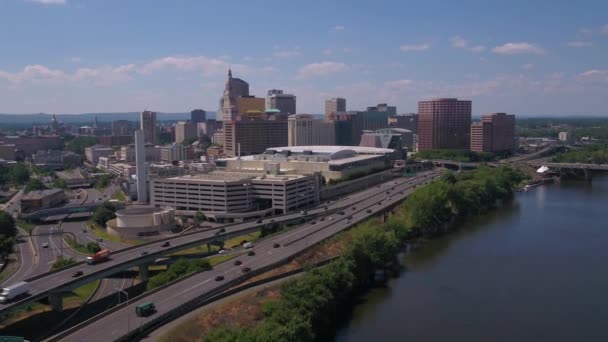 Luchtfoto Video Van Downtown Hartford Een Zonnige Dag — Stockvideo