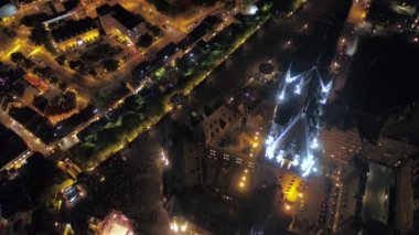 Quebec City hava video şehir merkezinde geceleri.