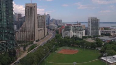 Downtown Toronto güzel güneşli bir hava video.
