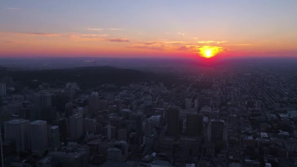 モントリオールのダウンタウン夕日の美しい夕方の空撮 — ストック動画