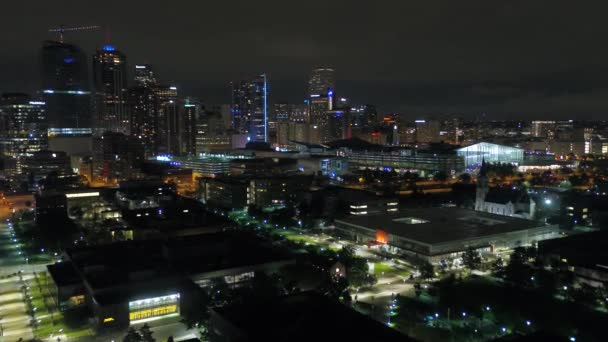 Luchtfoto Video Van Downtown Denver Nachts — Stockvideo