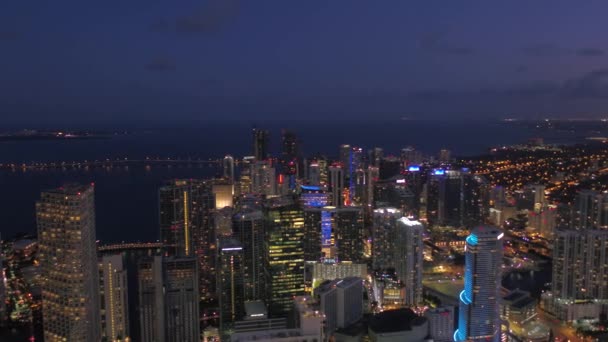 Luchtfoto Video Van Downtown Miami Nachts — Stockvideo