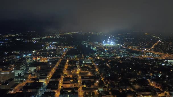 Vídeo Aéreo Del Centro Wilmington Por Noche — Vídeos de Stock