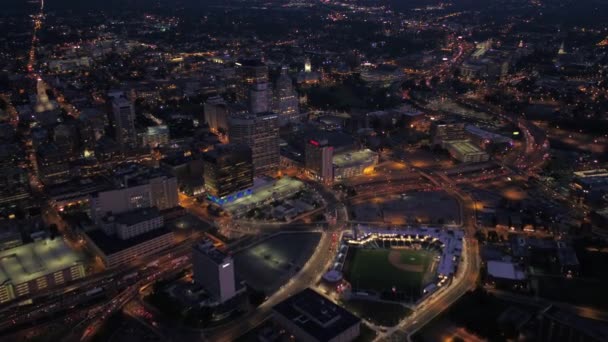 Vídeo Aéreo Del Centro Hartford Por Noche — Vídeos de Stock