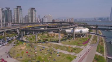 Ttukseom Resort Waterfront güneşli bir hava video.