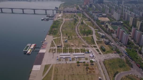 首尔汝矣岛区63座建筑和海滨空中视频 — 图库视频影像