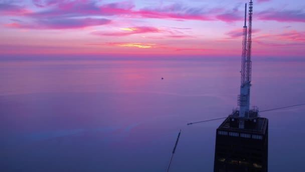 Chicago Downtown Során Egy Gyönyörű Napfelkeltét Reggel Légi Videó — Stock videók