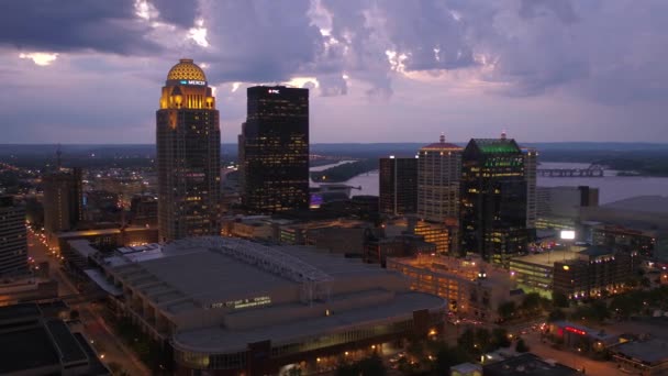 Légi Videó Belvárosi Louisville Város Éjjel — Stock videók