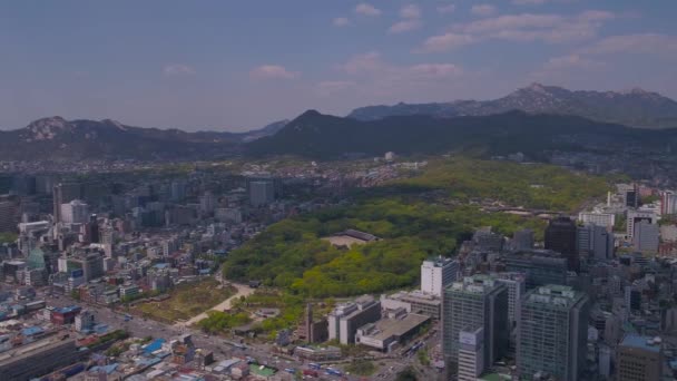 Vídeo Aéreo Torre Seúl Área Gwanghwamun Día Soleado Despejado — Vídeos de Stock