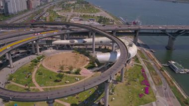 Ttukseom Resort Waterfront güneşli bir hava video.