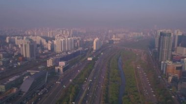 Bina 63 ve Seoul bölgesinde Yeouido liman bölgesinde hava video.
